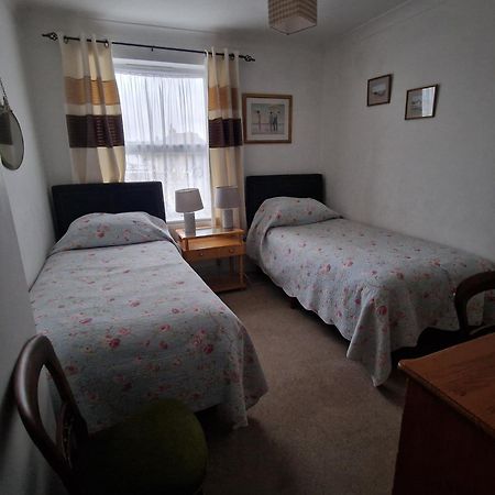 Avon Manor Guest House リー・オン・ザ・ソレント エクステリア 写真